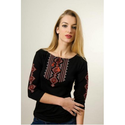 Embroidered t-shirt with 3/4 sleeves "Gutsul Girl" red on black